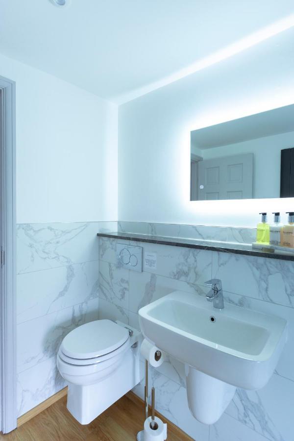 Apartment 6 At Number 8: City Centre, 1 Bedroom, Sofa Bed In Lounge Canterbury Zewnętrze zdjęcie