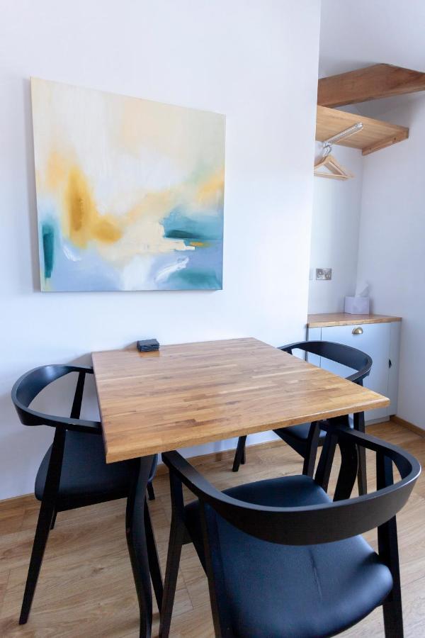 Apartment 6 At Number 8: City Centre, 1 Bedroom, Sofa Bed In Lounge Canterbury Zewnętrze zdjęcie