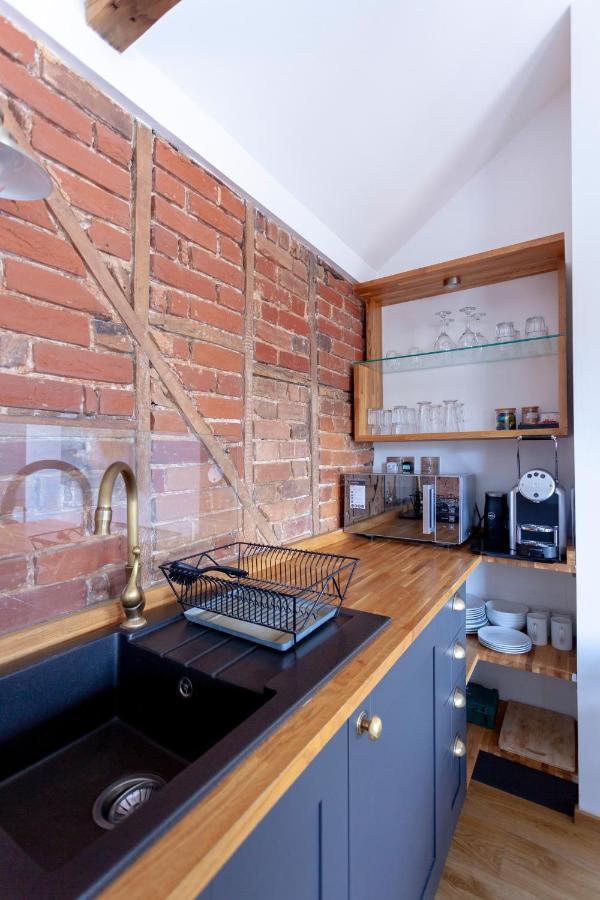 Apartment 6 At Number 8: City Centre, 1 Bedroom, Sofa Bed In Lounge Canterbury Zewnętrze zdjęcie
